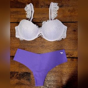 Victoria's Secret Pink Lace Bra Size 34 C Free Pantie with Purchase